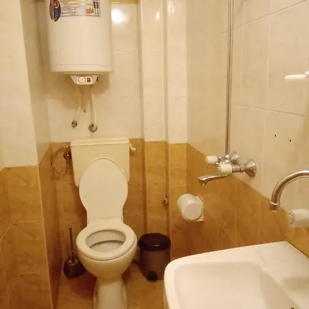 Lavega Hotel 2*