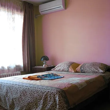 Lavega Hotel
